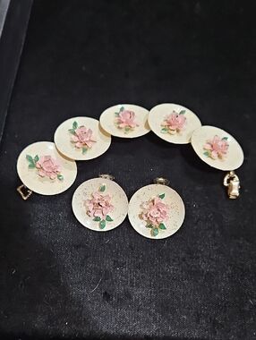 Vintage Floral Round Disc Bracelet and Earring Set - Pink on Cream
